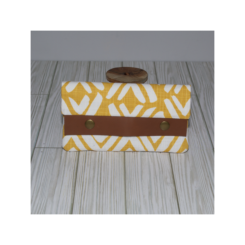 Mia Wallet, Fearless Yellow