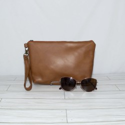 Kellie Wristlet : Caramel