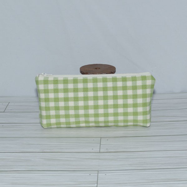 Pencil Pouch : Green Gingham