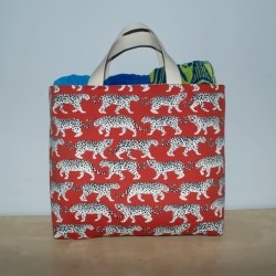 Beach Tote : Cheetah Walk