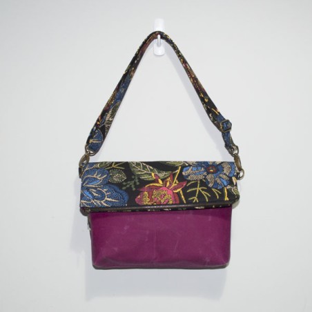 Chloe : Embroidered Noir