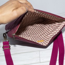 Chloe : Maroon Waxed