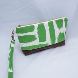 Kellie Wristlet : Brazen