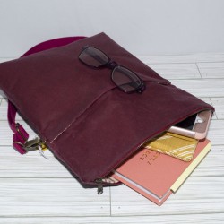 Chloe : Maroon Waxed