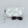 Kellie Wristlet : Floral