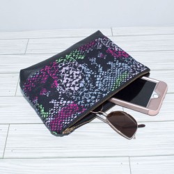 Kellie Pouch : Abstract