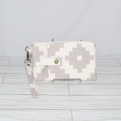 Phone Wristlet: Diamonte