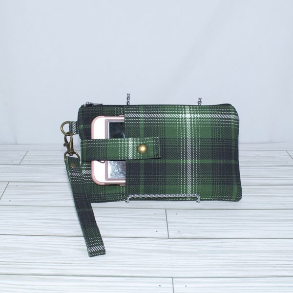 Phone Wristlet: Plaid