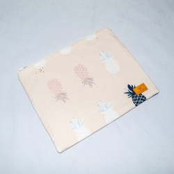 Large Pouch, Ananas Cream Large