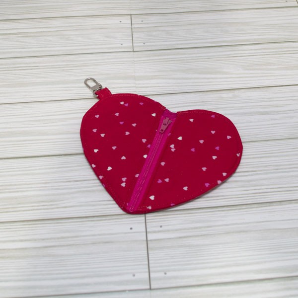 Heart : All over hearts white and pink