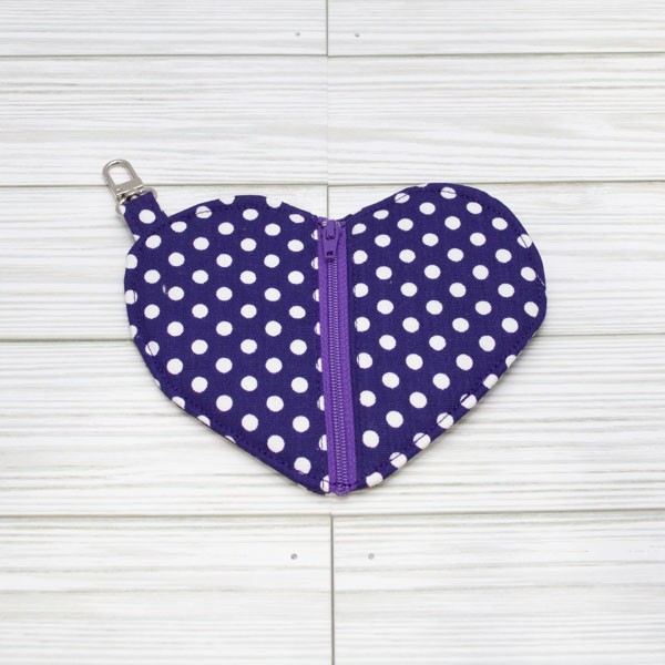 Heart : White dots on purple